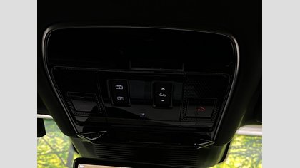 Range Rover 44
