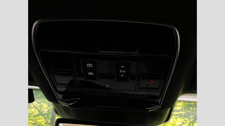 2024 認定中古車 Land Rover Range Rover カルパチアングレイ P550 AWD PHEV（AT） スタンダードホイールベース Autobiography