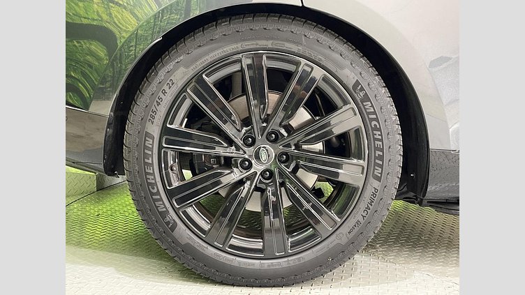 2024 認定中古車 Land Rover Range Rover カルパチアングレイ P550 AWD PHEV（AT） スタンダードホイールベース Autobiography
