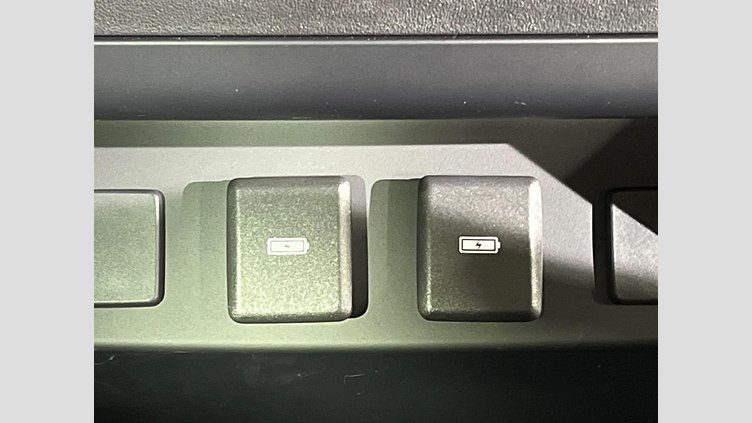 2023 認定中古車 Land Rover Defender 110 サントリーニブラック D300 AWD（AT） X