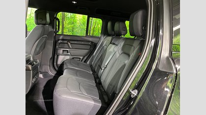 Defender 110 4