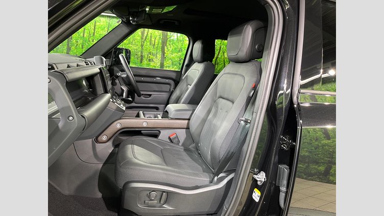 2023 認定中古車 Land Rover Defender 110 サントリーニブラック D300 AWD（AT） X