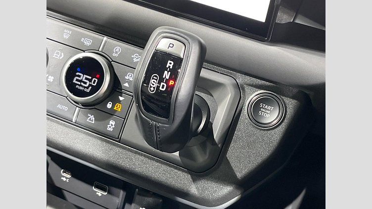 2023 認定中古車 Land Rover Defender 110 サントリーニブラック D300 AWD（AT） X