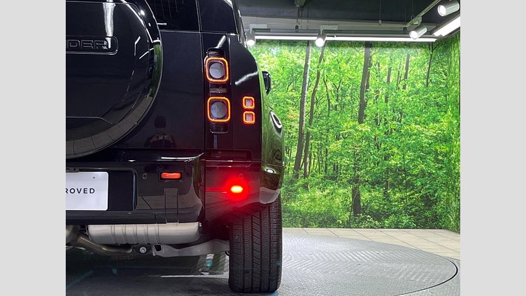 2023 認定中古車 Land Rover Defender 110 サントリーニブラック D300 AWD（AT） X