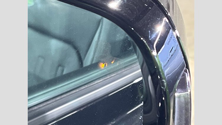 2023 認定中古車 Land Rover Defender 110 サントリーニブラック D300 AWD（AT） X