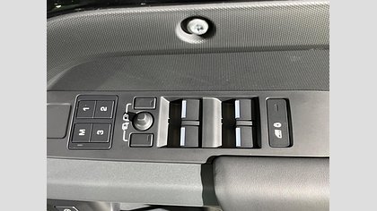 Defender 110 53