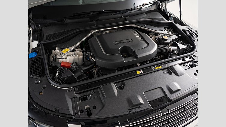 2023 認定中古車 Land Rover Range Rover Sport オストゥーニパールホワイト D300 AWD MHEV（AT） スタンダードホイールベース AUTOBIOGRAPHY