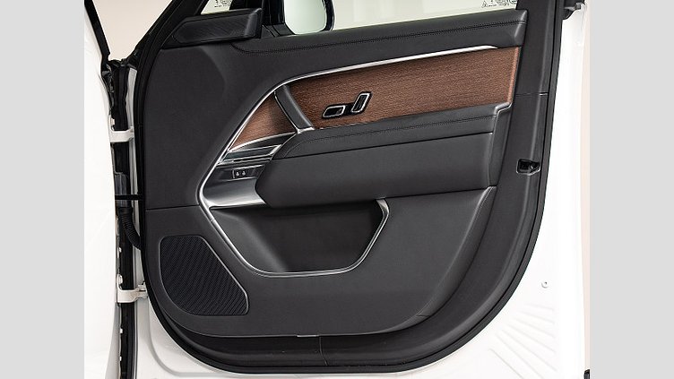 2023 認定中古車 Land Rover Range Rover Sport オストゥーニパールホワイト D300 AWD MHEV（AT） スタンダードホイールベース AUTOBIOGRAPHY