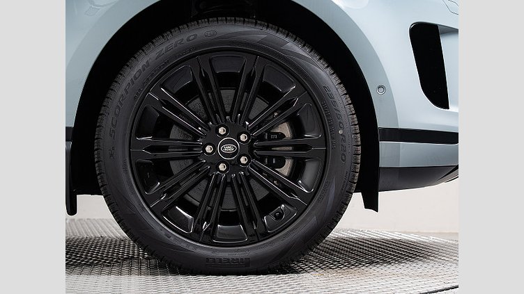 2024 認定中古車 Land Rover Range Rover Evoque アロイオスグレイ D200マイルドハイブリッド（ディーゼル） Standard Wheelbase S