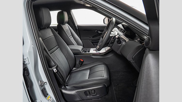 2024 認定中古車 Land Rover Range Rover Evoque アロイオスグレイ D200マイルドハイブリッド（ディーゼル） Standard Wheelbase S