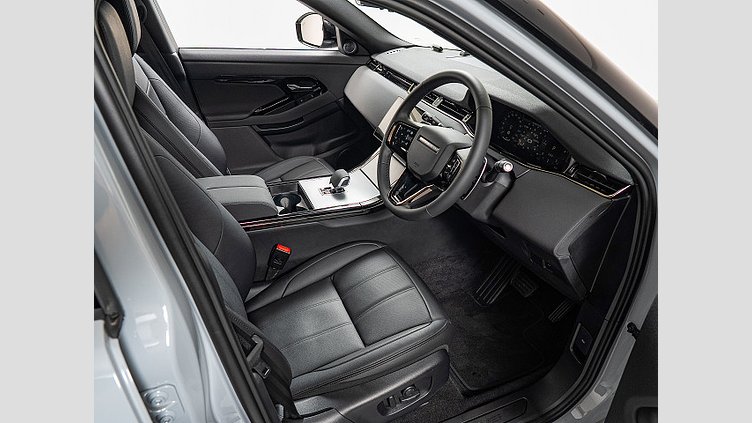2024 認定中古車 Land Rover Range Rover Evoque アロイオスグレイ D200マイルドハイブリッド（ディーゼル） Standard Wheelbase S