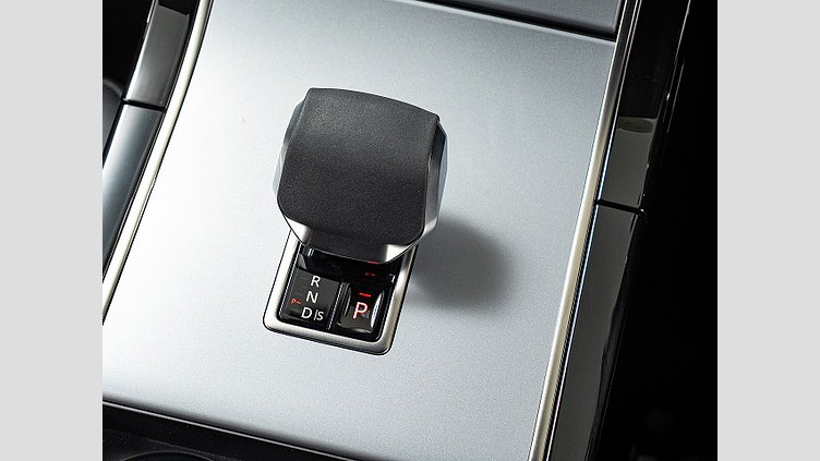 2024 認定中古車 Land Rover Range Rover Evoque アロイオスグレイ D200マイルドハイブリッド（ディーゼル） Standard Wheelbase S