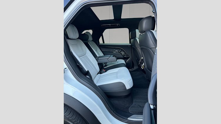2024 Approved Land Rover Range Rover Sport Fuji White 3.0 litre i6 PHEV​ AUTOBIOGRAPHY