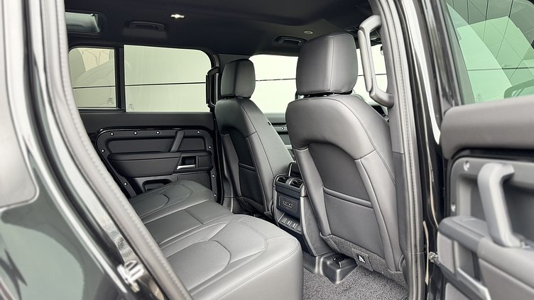 2026 Nowy Land Rover Defender 110 Santorini Black D250 MHEV z silnikiem wysokoprężnym X-Dynamic SE