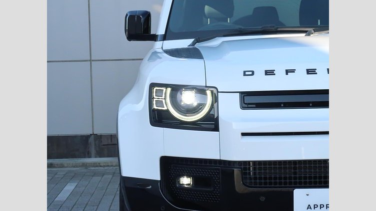 2025 認定中古車 Land Rover Defender 110 フジホワイト D350 ディーゼルマイルドハイブリッド X-Dynamic SE