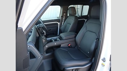 Defender 110 76