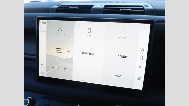 2025 認定中古車 Land Rover Defender 110 フジホワイト D350 ディーゼルマイルドハイブリッド X-Dynamic SE