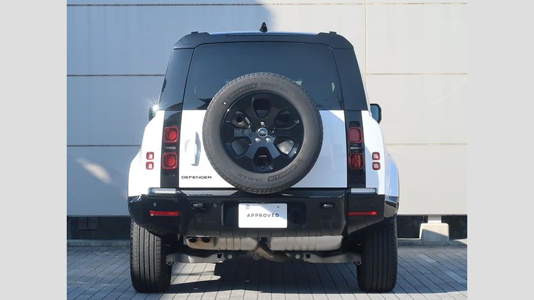 2025 認定中古車 Land Rover Defender 110 フジホワイト D350 ディーゼルマイルドハイブリッド X-Dynamic SE