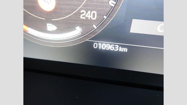 2025 認定中古車 Land Rover Defender 110 フジホワイト D350 ディーゼルマイルドハイブリッド X-Dynamic SE