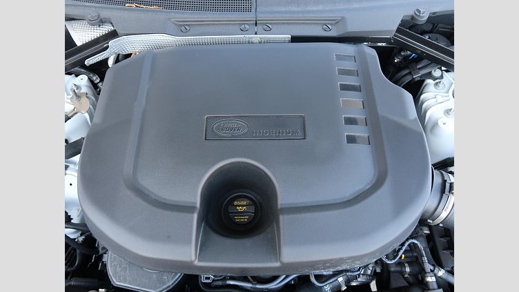 2025 認定中古車 Land Rover Defender 110 フジホワイト D350 ディーゼルマイルドハイブリッド X-Dynamic SE