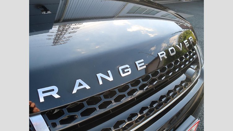 2018 認定中古車 Land Rover Range Rover Evoque Narvik Black 2.0 litre i4P​ SEプラス