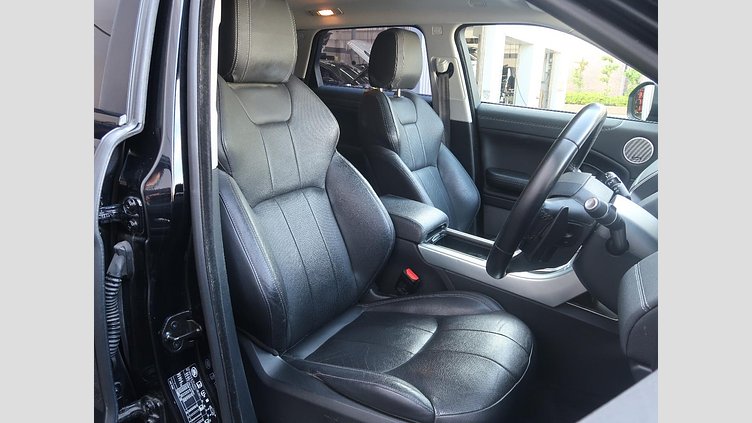 2018 認定中古車 Land Rover Range Rover Evoque Narvik Black 2.0 litre i4P​ SEプラス