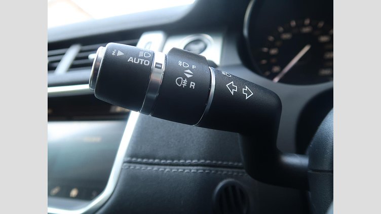 2018 認定中古車 Land Rover Range Rover Evoque Narvik Black 2.0 litre i4P​ SEプラス