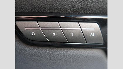 Range Rover Evoque 65