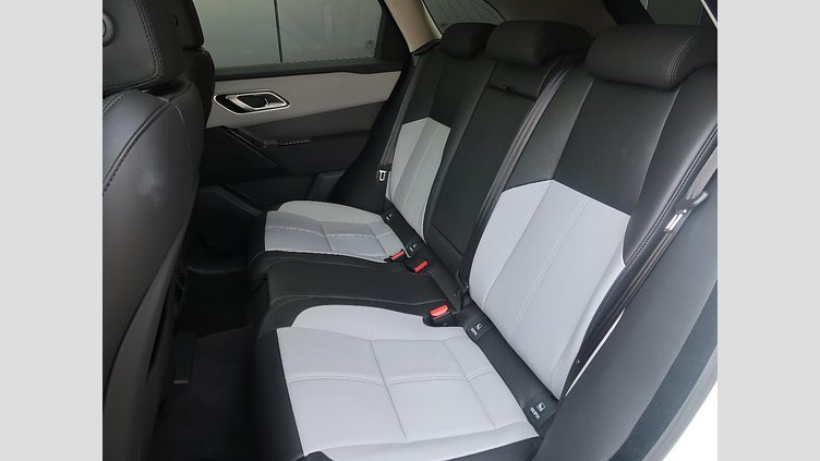 2024 認定中古車 Land Rover Range Rover Velar Fuji White 2.0 litre i4D​ ダイナミックSE