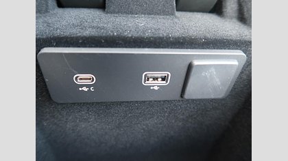 Range Rover Velar 13