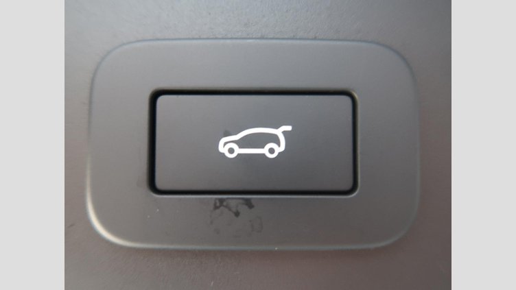 2024 認定中古車 Land Rover Range Rover Velar Fuji White 2.0 litre i4D​ ダイナミックSE