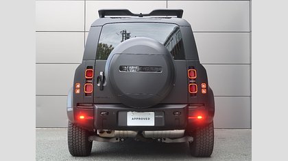 Defender 110 13