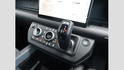 Defender 110 49