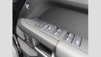 Defender 110 52