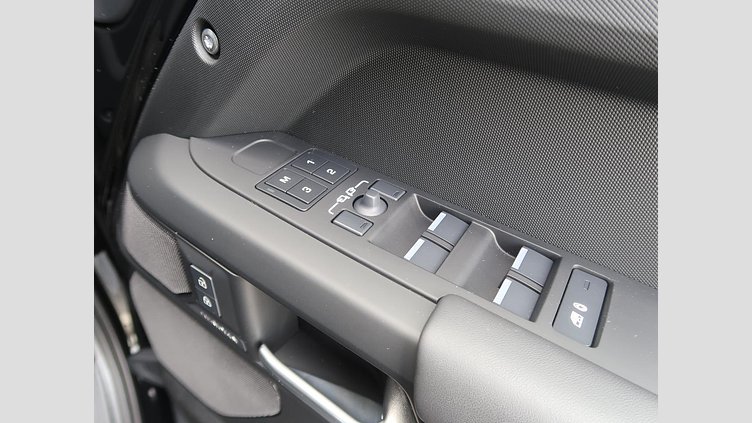 2025 認定中古車 Land Rover Defender 110 サントリーニブラック D350 ディーゼルマイルドハイブリッド X-Dynamic HSE