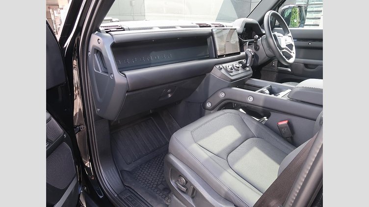 2025 認定中古車 Land Rover Defender 110 サントリーニブラック D350 ディーゼルマイルドハイブリッド X-Dynamic HSE