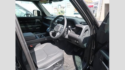 Defender 110 6