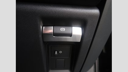 Defender 110 12