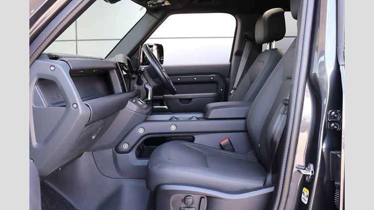 2025 認定中古車 Land Rover Defender 110 カルパチアングレイ D350 ディーゼルマイルドハイブリッド X-Dynamic HSE