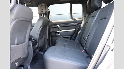 Defender 110 4