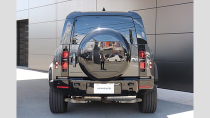 Defender 110 6