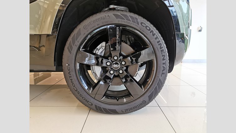 2025 認定中古車 Land Rover Defender 110 パンゲアグリーン D350 ディーゼルマイルドハイブリッド X-Dynamic SE
