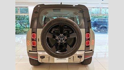 Defender 110 6