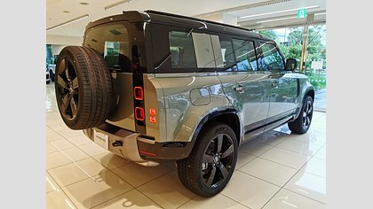 Defender 110 13