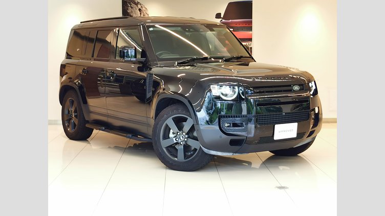 2024 認定中古車 Land Rover Defender 110 サントリーニブラック P300 AWD（AT） SE