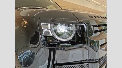 Defender 110 9