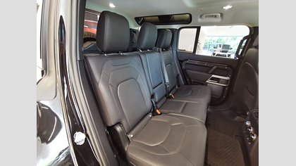 Defender 110 4