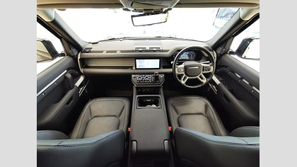 Defender 110 3