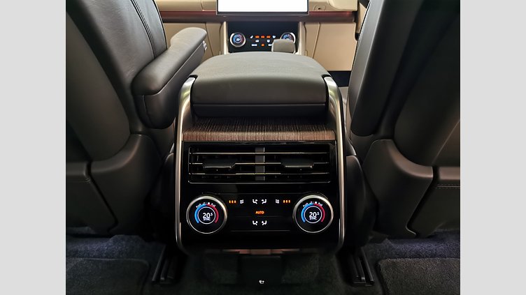 2023 認定中古車 Land Rover Range Rover カルパチアングレイ P530 AWD（AT） スタンダードホイールベース AUTOBIOGRAPHY