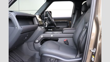Defender 110 2